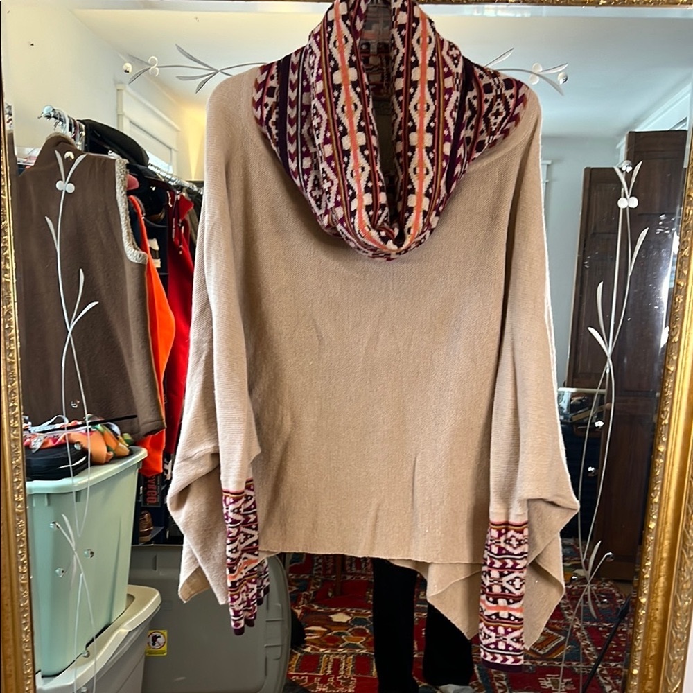 Alpaca Patterned Cowl Neck Poncho - Tan and Red